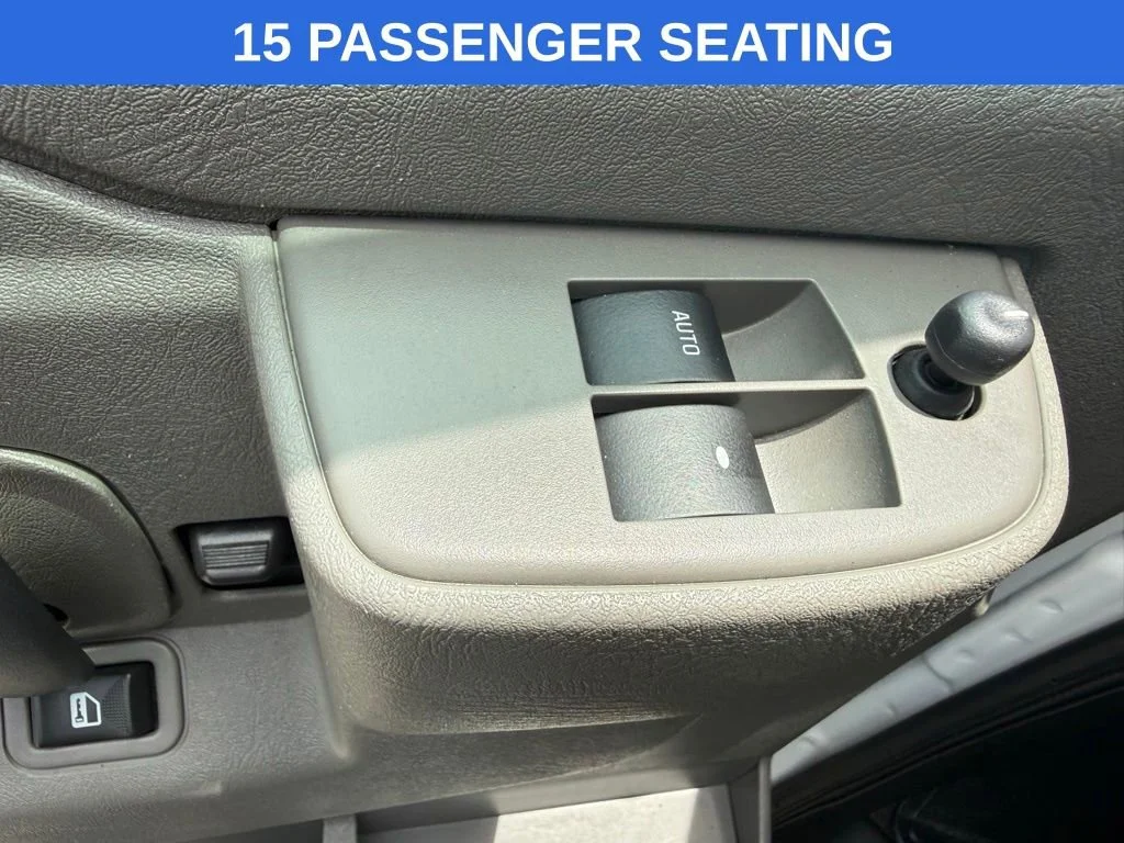 Used 2025 Summit White Chevrolet 1LT image 11