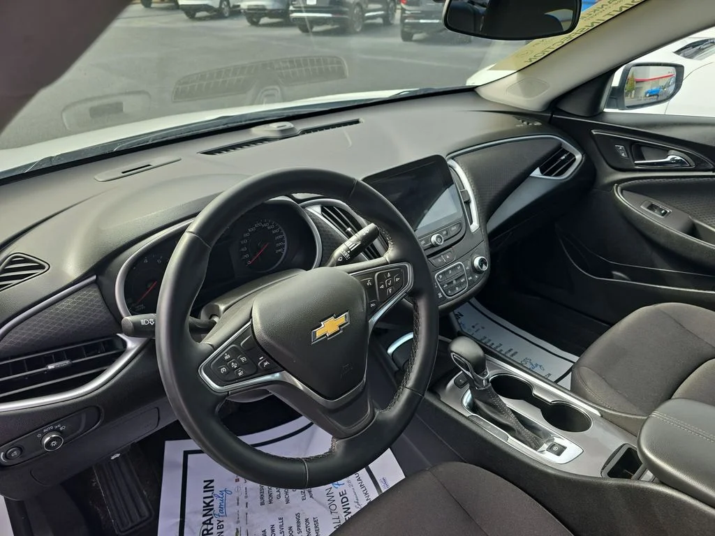 Used 2024 White Chevrolet LT image 10