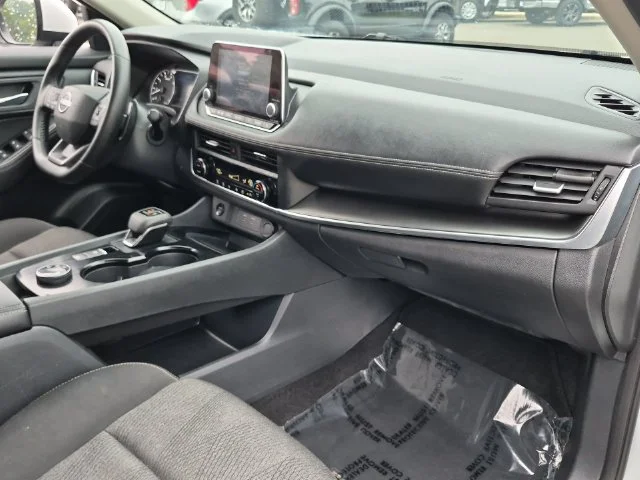 Used 2025 White Nissan SV image 35