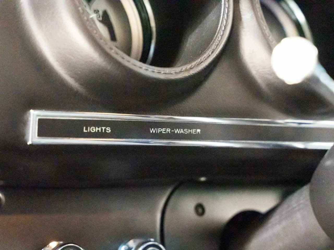 Used 1969 Red Ford 2 Door Sports Roof image 38