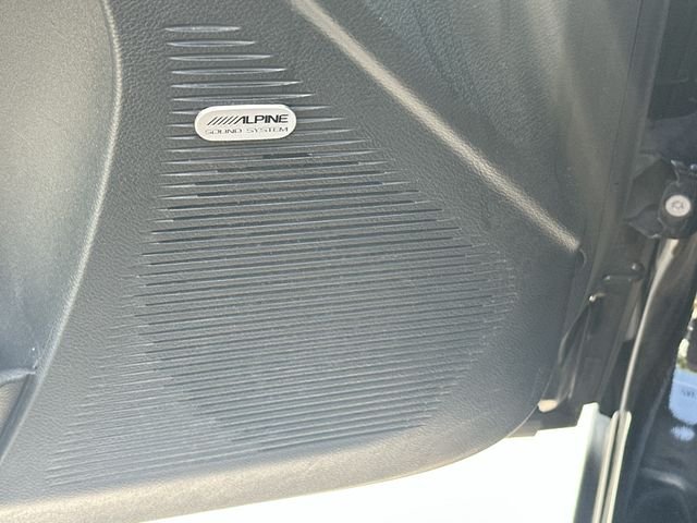 Used 2016 Black Dodge SXT image 19