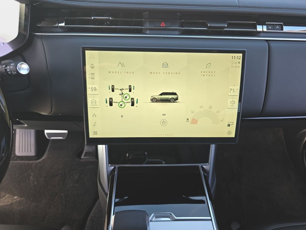 New 2026 Ostuni Pearl White LAND ROVER SE LWB 7-Seats / V8 image 22