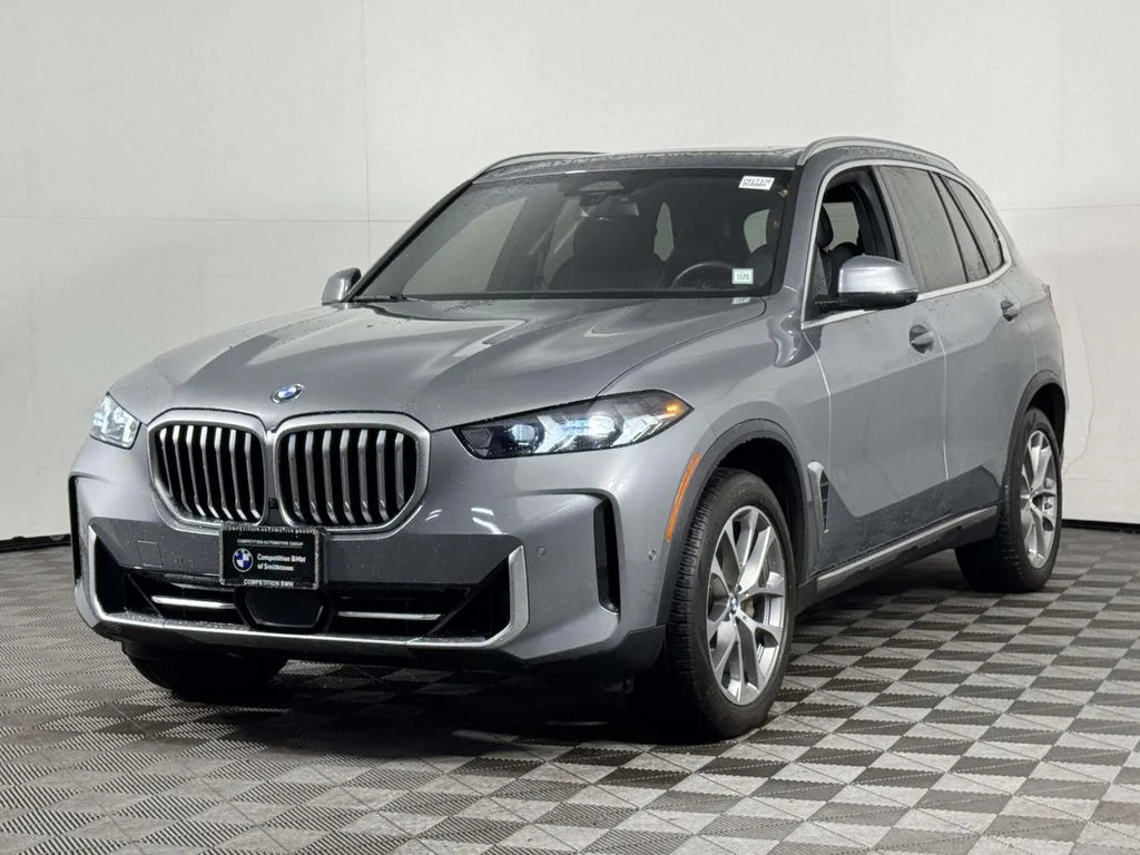 Certified Used 2024 Gray BMW xDrive40i image 7