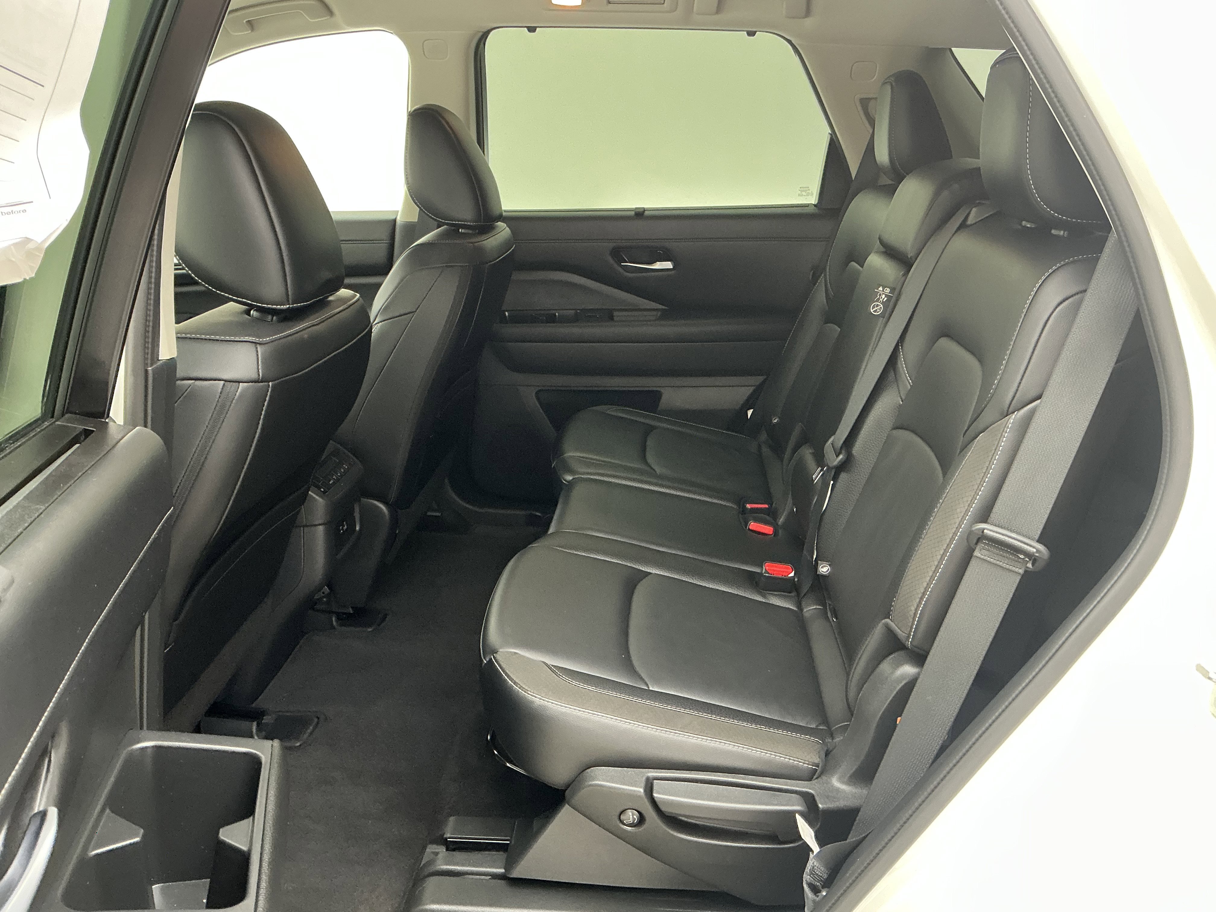 2024 Nissan Pathfinder SL - Photo 19