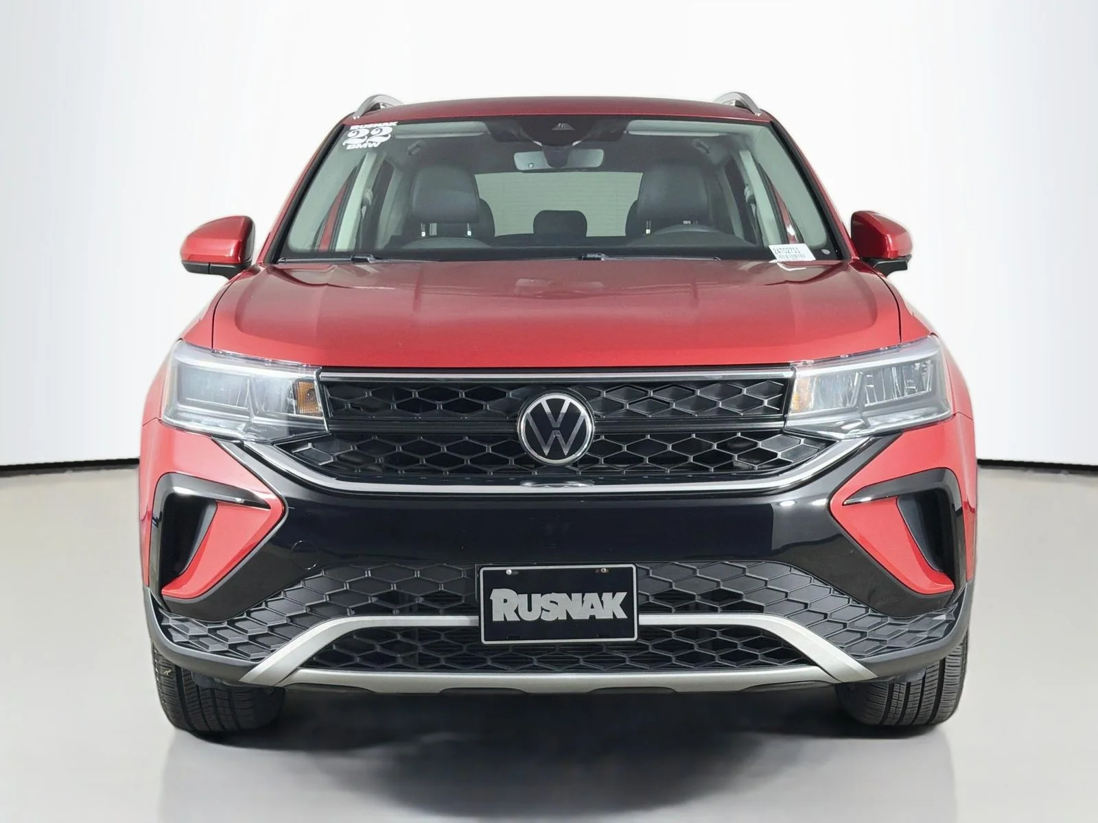Used 2022 Kings Red Metallic Volkswagen 1.5T SE image 2