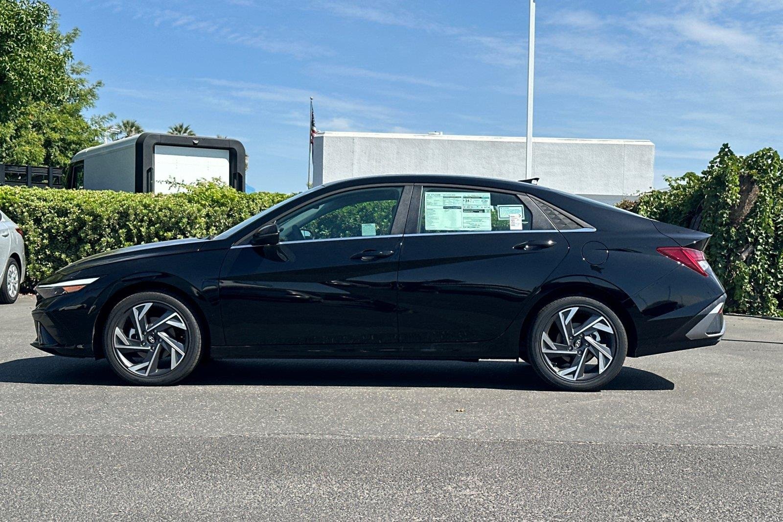 New 2026 Abyss Black Hyundai Limited image 7