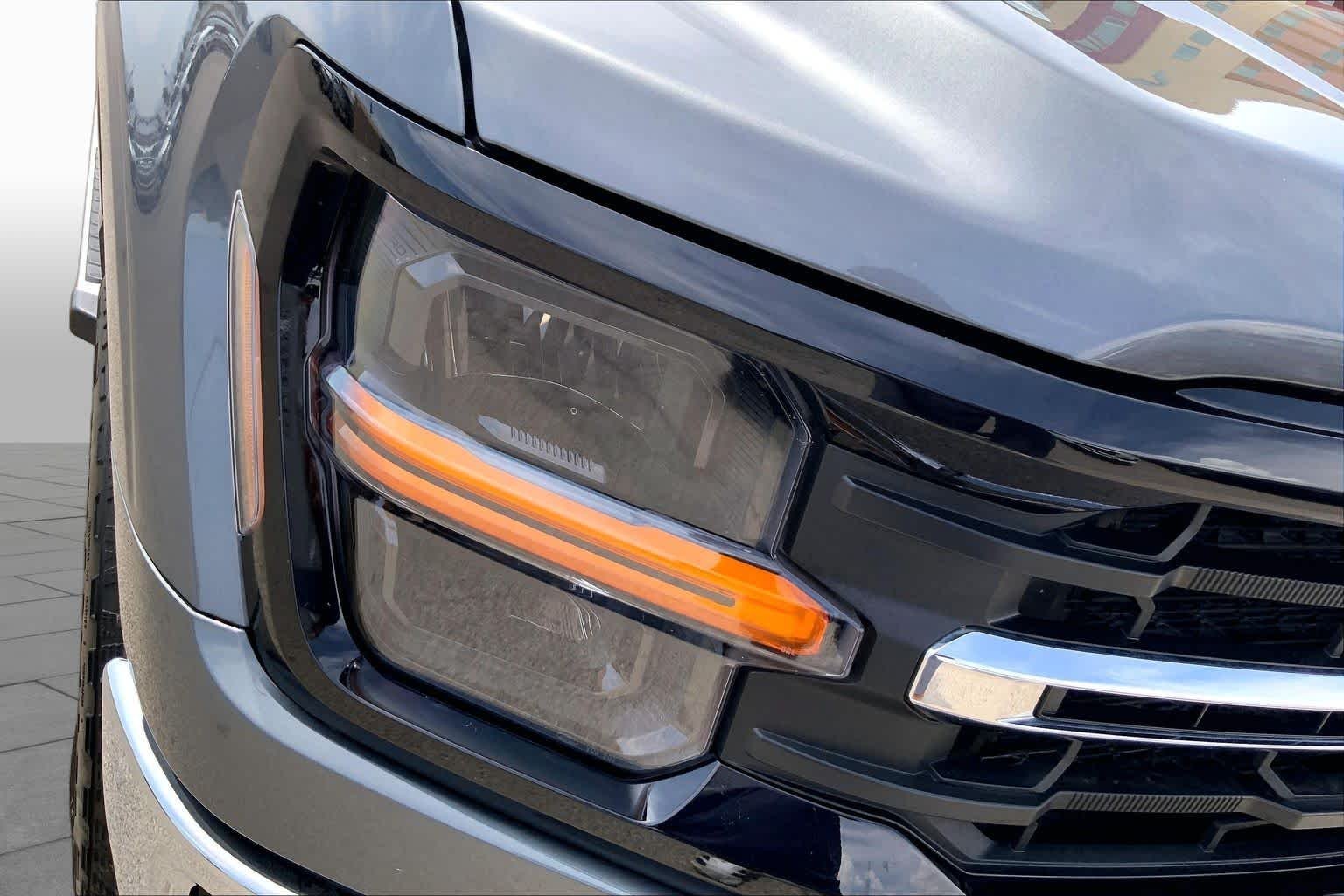 Used 2025 Carbonized Gray Metallic Ford XLT image 27