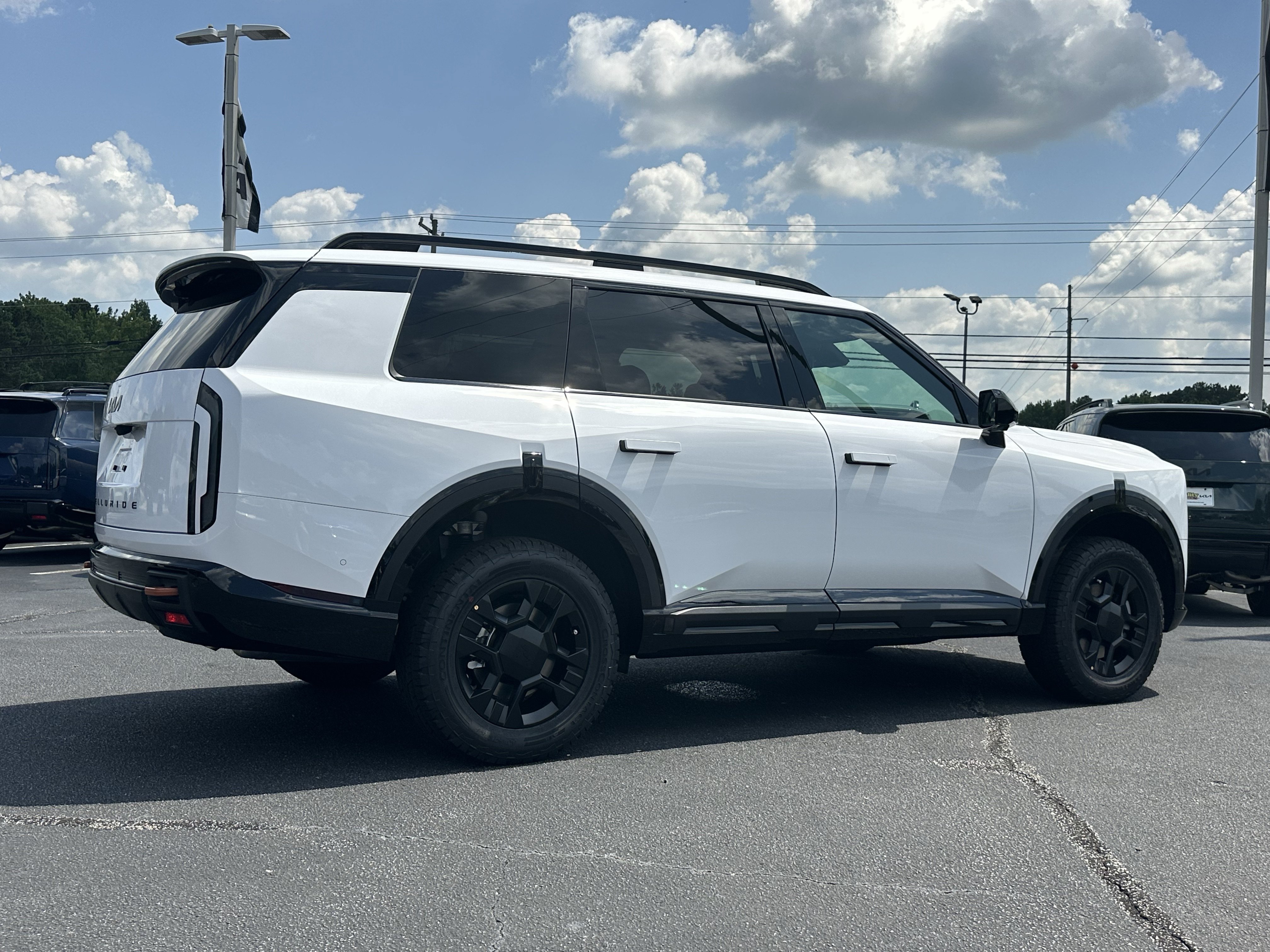 New 2027 Glacial White Pearl Kia X-Pro SX Prestige image 8
