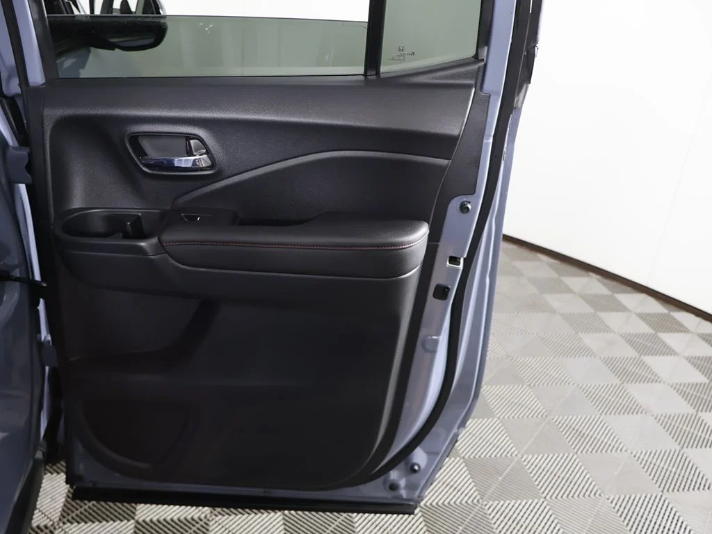 2025 Honda Ridgeline Black Edition - Photo 27