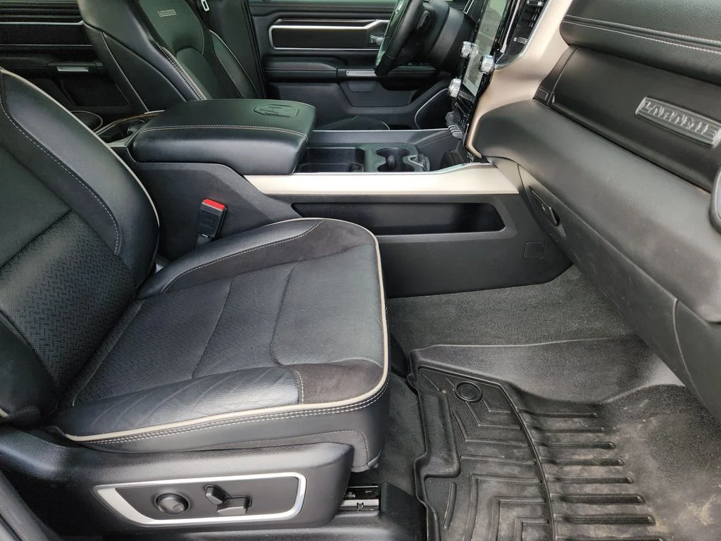 Used 2022 Hydro Blue Pearlcoat Ram Laramie image 16