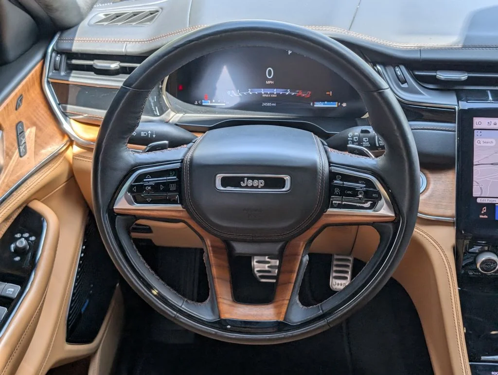 Used 2024 White Jeep Summit image 26