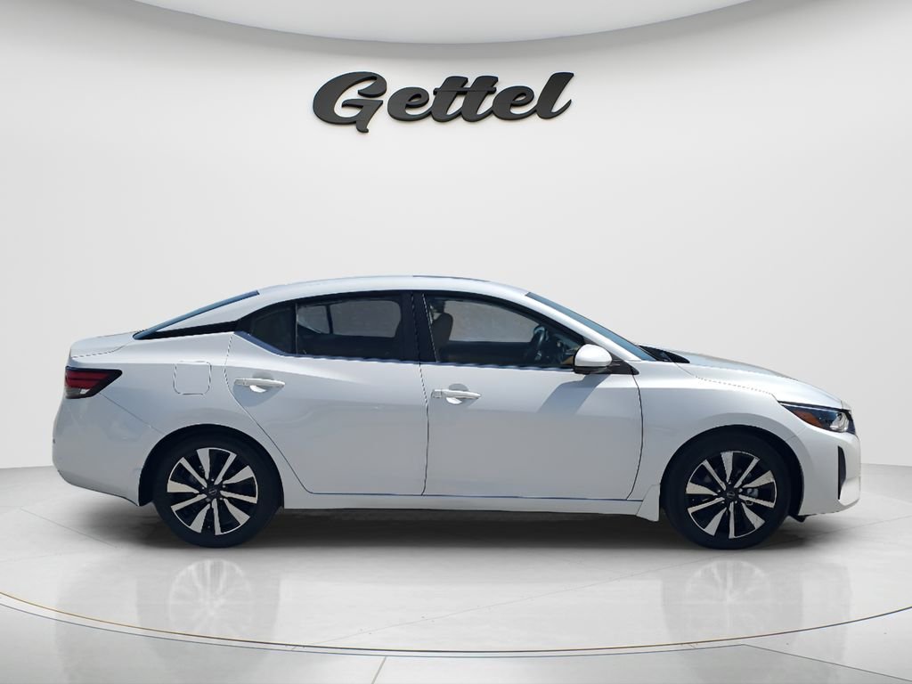 Used 2025 White Nissan SV image 4