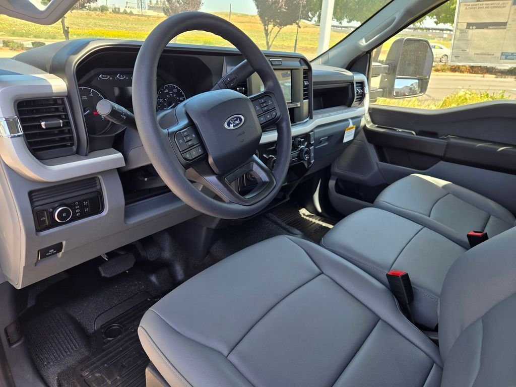 New 2026 Oxford White Ford F-350® XL image 5