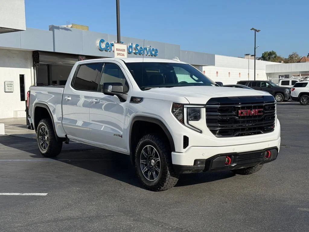 Used 2025 Summit White GMC AT4 image 5