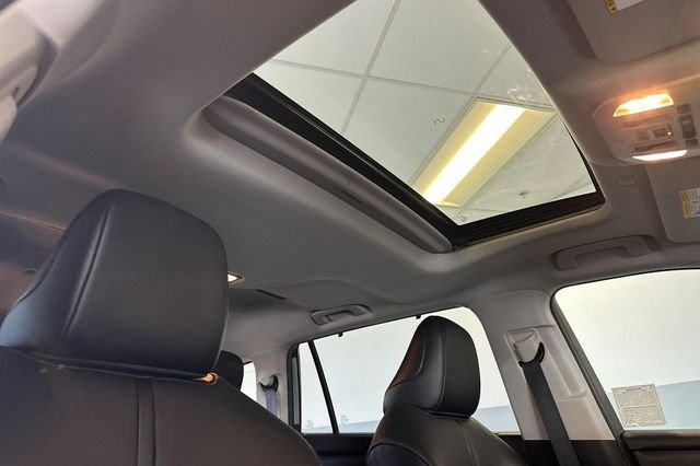 Certified Used 2020 Silver Toyota XLE image 23