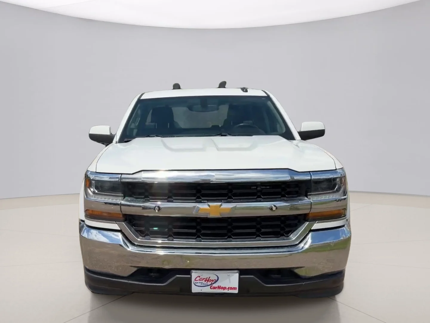 Used 2017 White Chevrolet 1500 LT image 8