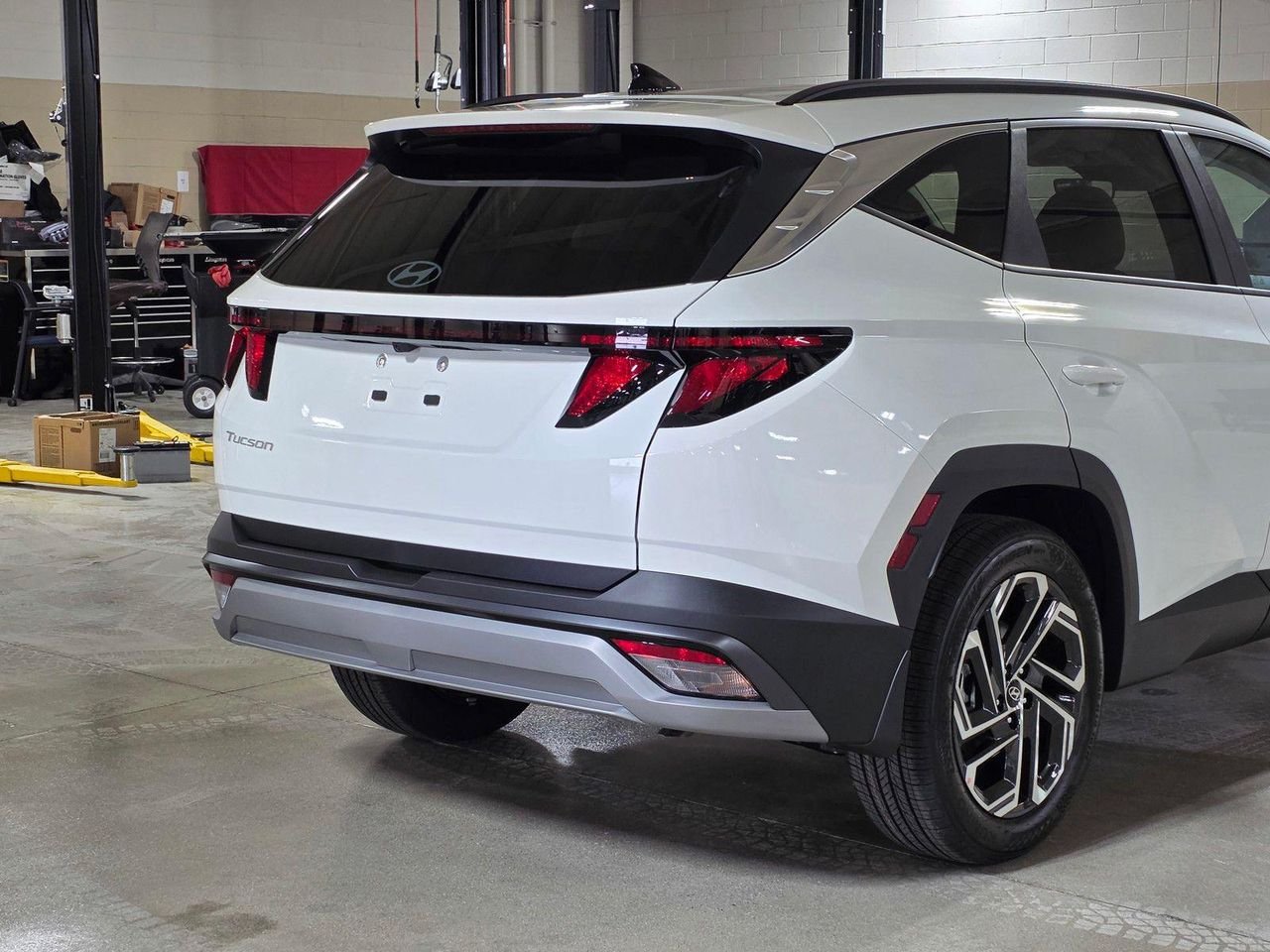 New 2026 White Pearl Hyundai SEL Plus FWD image 11