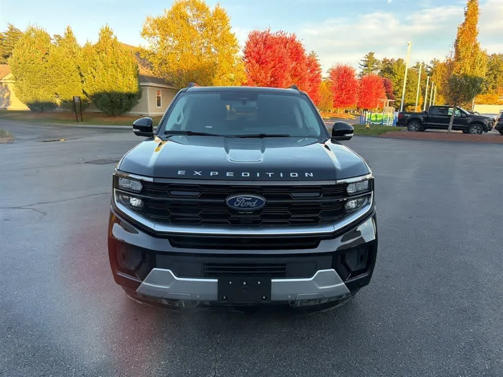 Used 2026 Agate Black Metallic Ford Platinum image 10