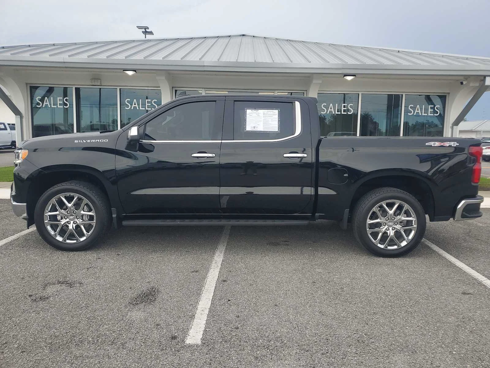 Used 2023 BLACK Chevrolet LTZ image 2