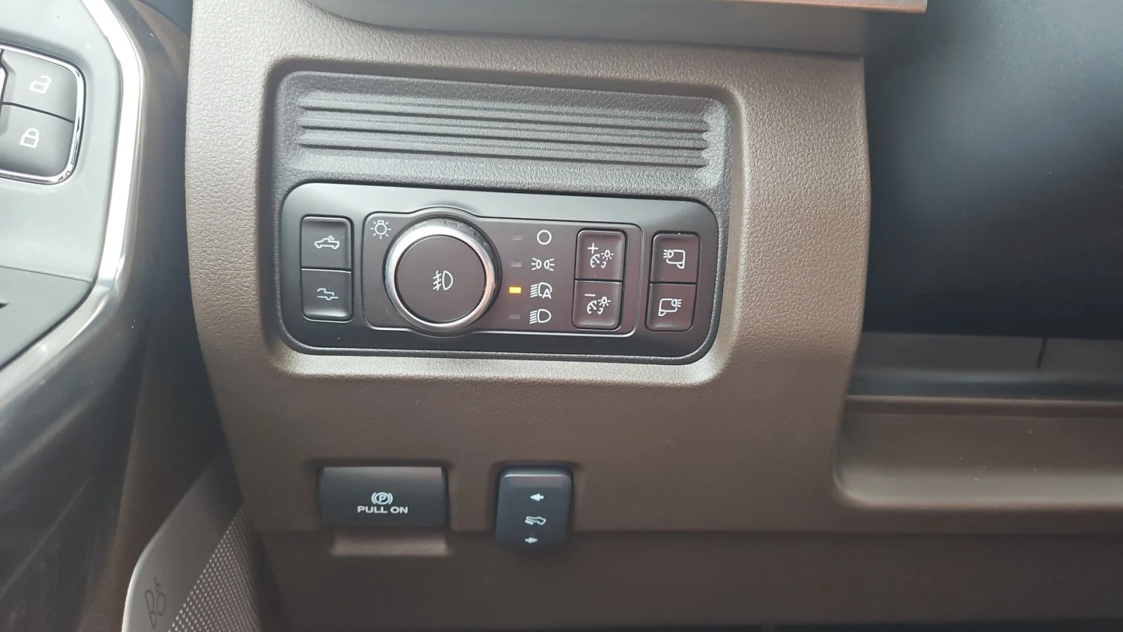 New 2026 Marsh Gray Ford King Ranch 4WD image 18