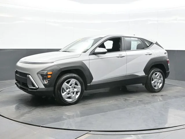 Used 2026 Gray Hyundai SE image 5