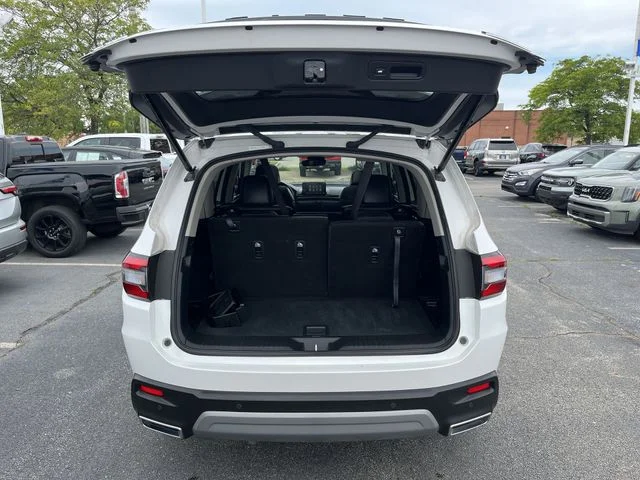 Used 2025  Honda Touring image 22