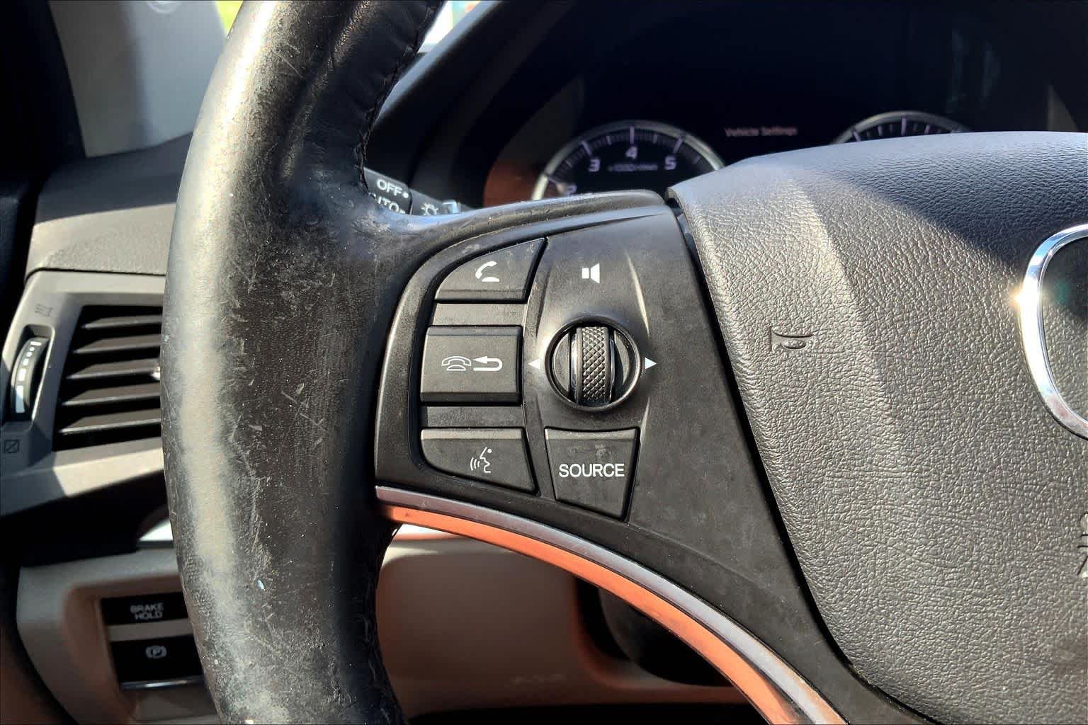 Used 2018 Lunar Silver Metallic Acura  image 23
