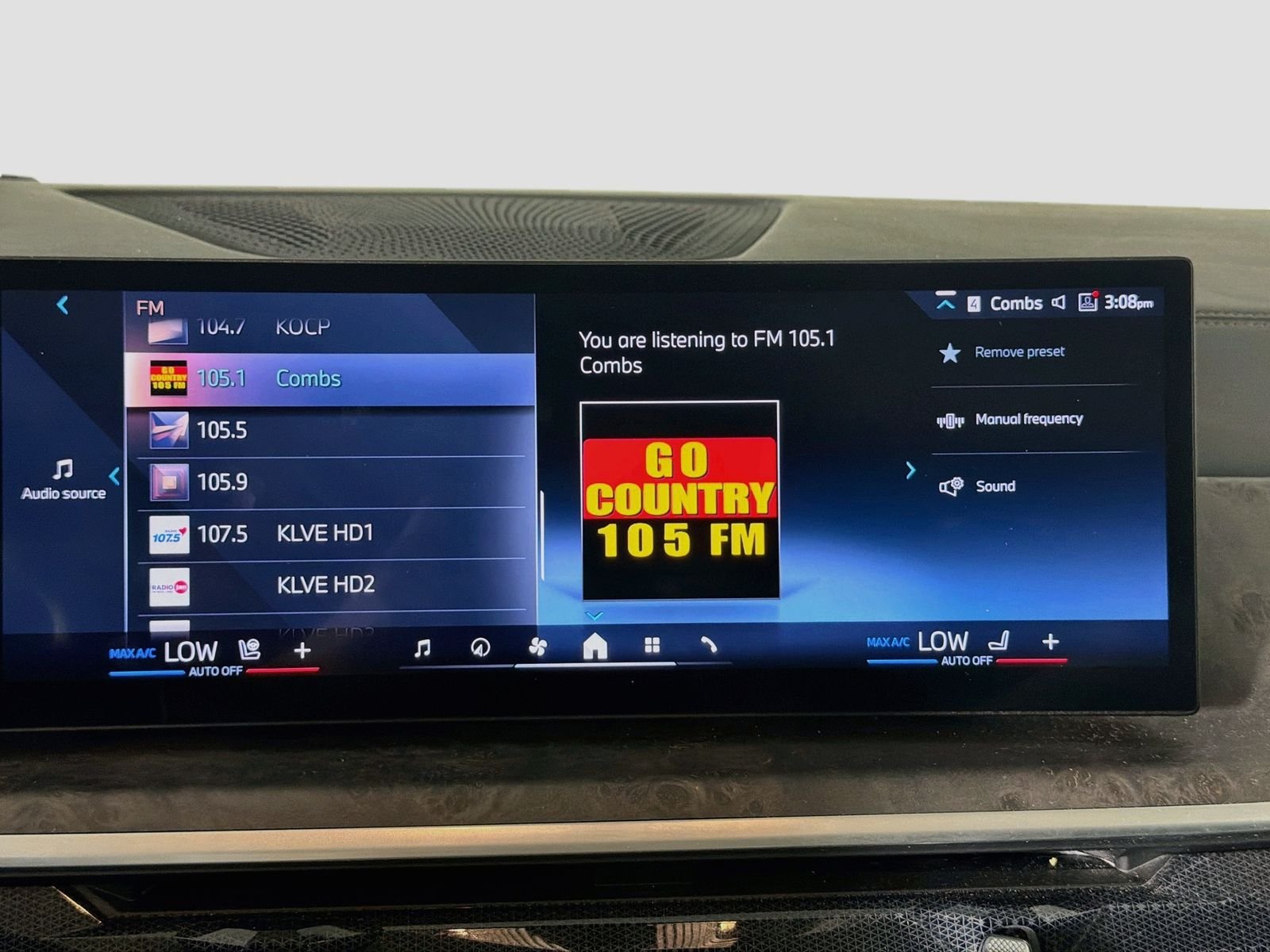 Certified Used 2024 Black Sapphire Metallic BMW xDrive40i image 15