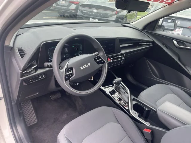 2026 Kia Niro LX - Photo 18