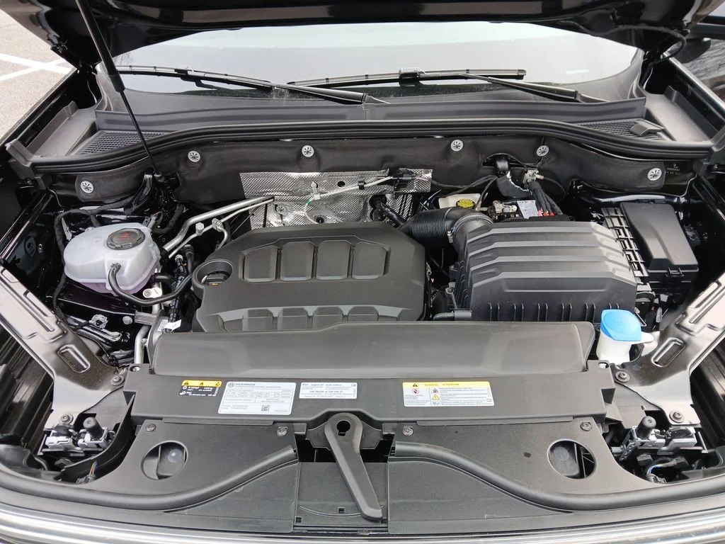 New 2026 Black Volkswagen 2.0T SE w/Technology image 20