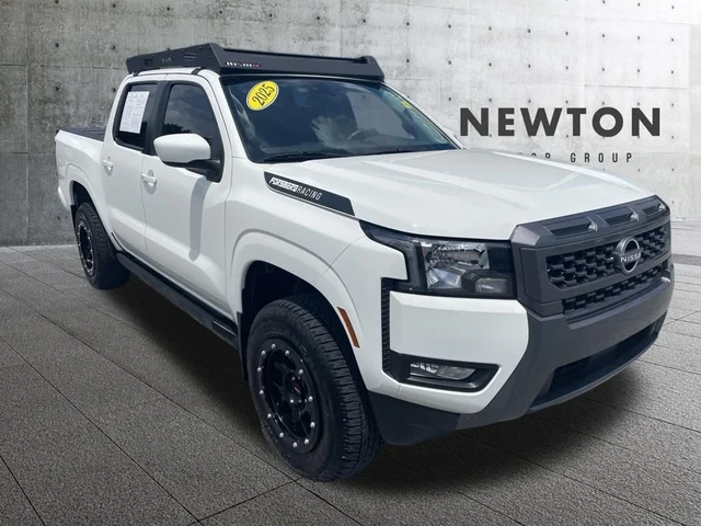2025 Nissan Frontier SV