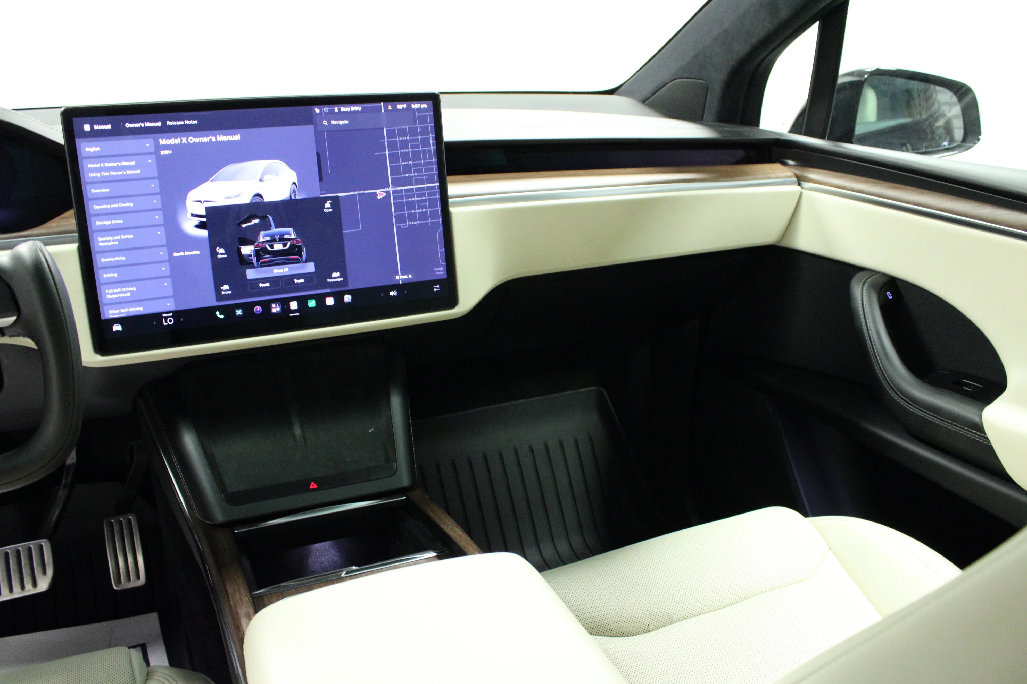 Used 2023 Solid Black Tesla Base image 22