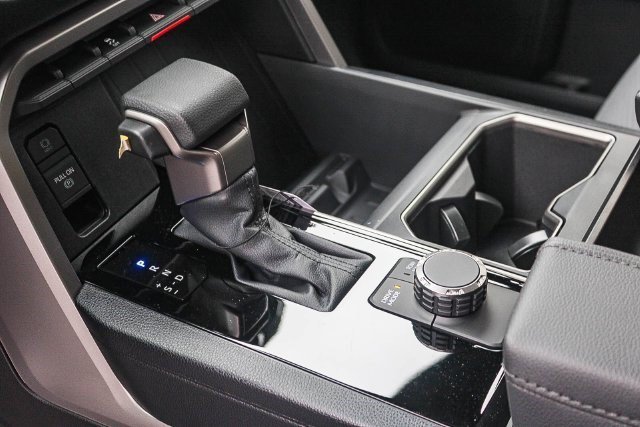 2026 Toyota Tundra SR5 - Photo 21