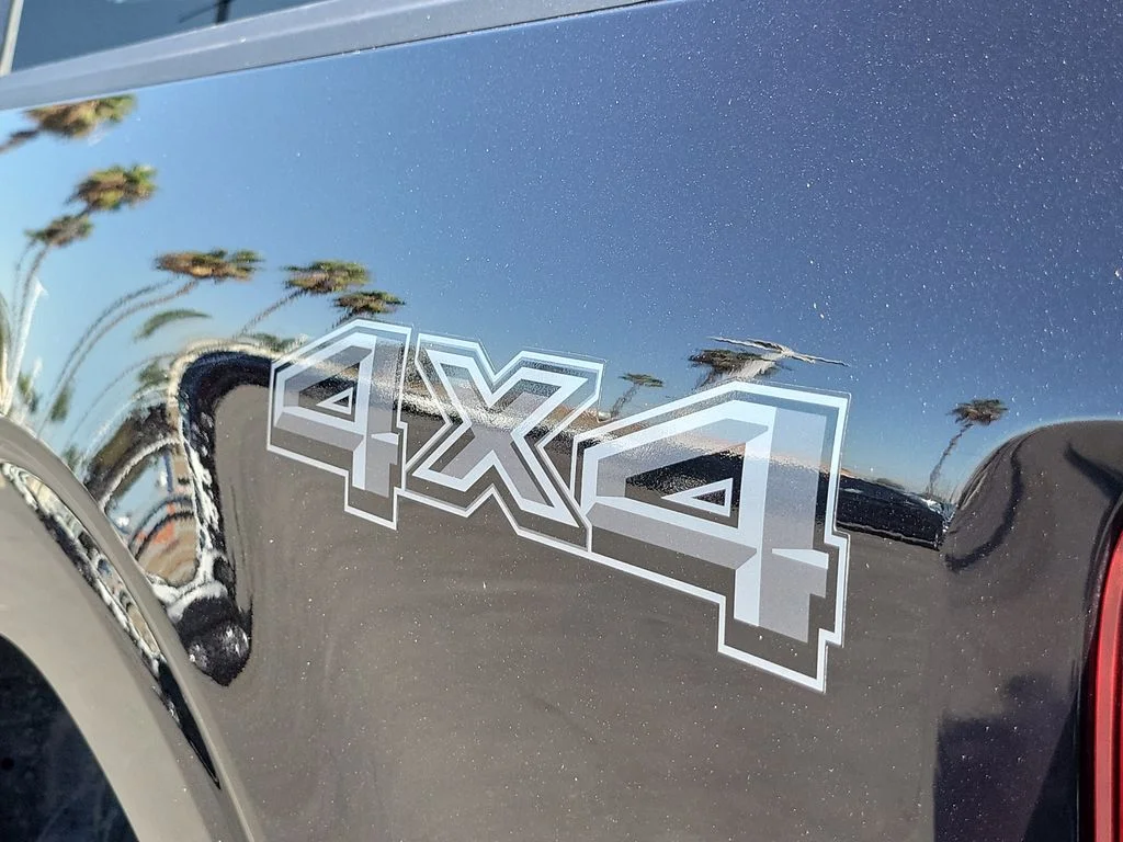 Used 2025 Black Metallic Ford XLT image 27