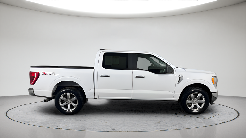 Used 2023 Oxford White Ford XLT image 3