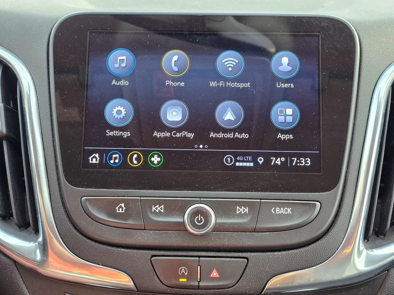 Used 2023 Iridescent Pearl Tricoat Chevrolet LT w/1LT image 12