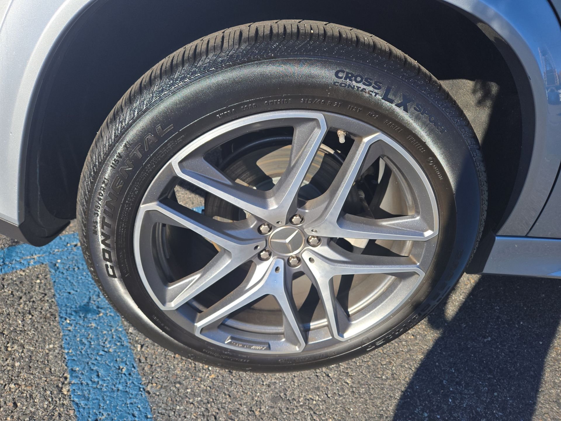 Used 2025  Mercedes-Benz GLE 53 AMG® image 2