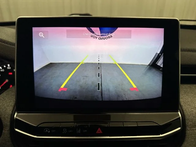 Used 2022 Black Jeep Latitude Lux image 25