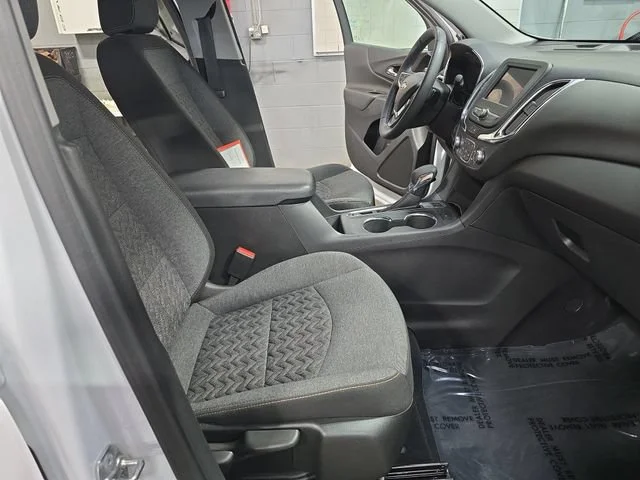 Used 2024 Summit White Chevrolet LT image 12