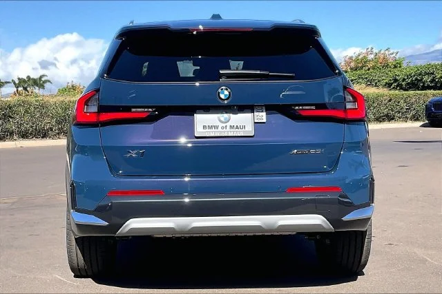 New 2026 Night Dusk Blue Metallic BMW xDrive28i image 4