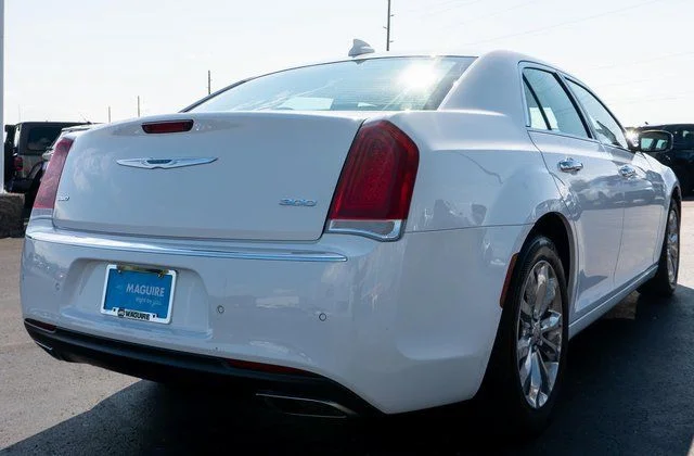 Used 2018 White Chrysler Limited image 6