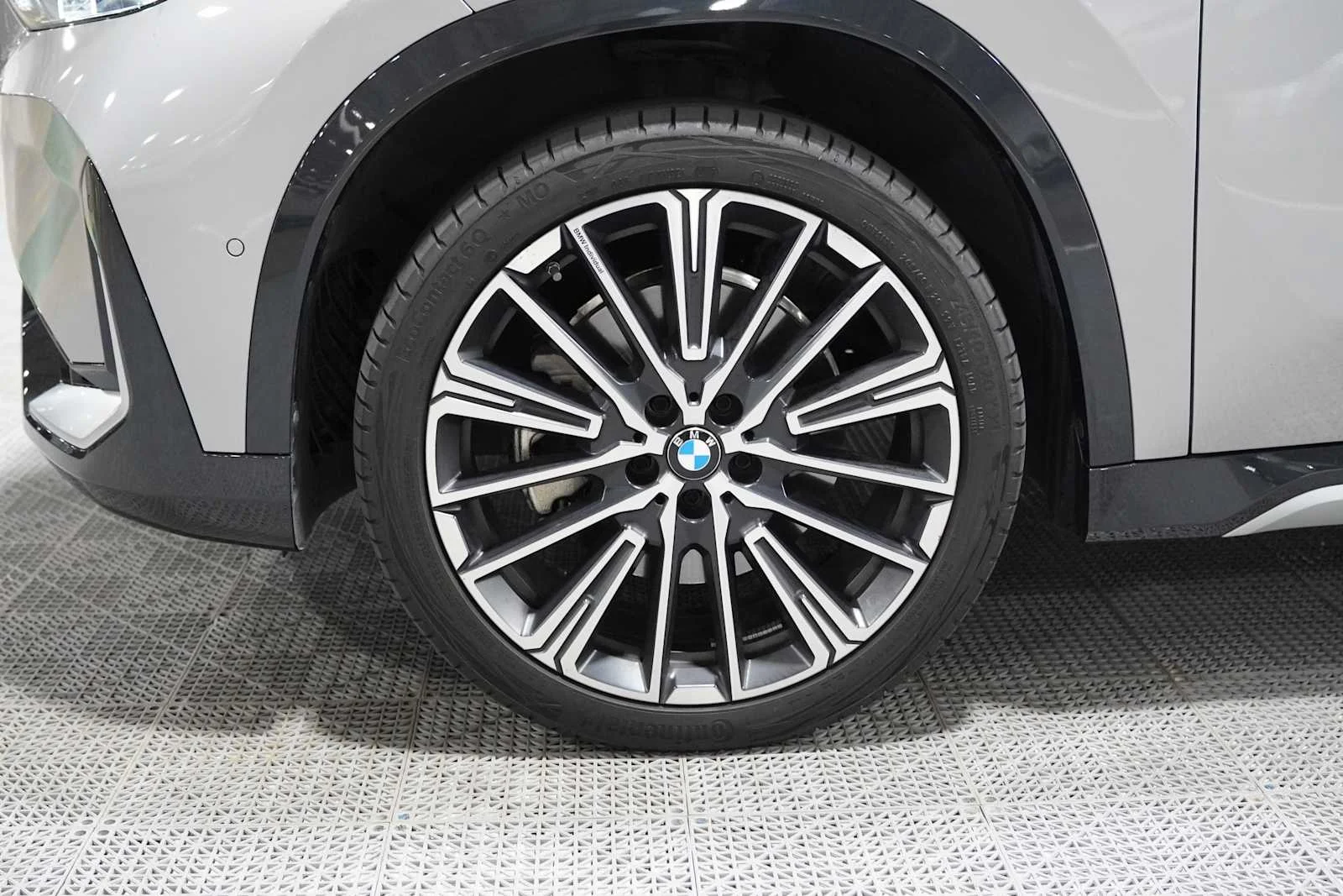 Certified Used 2026 Space Silver Metallic BMW xDrive28i image 8