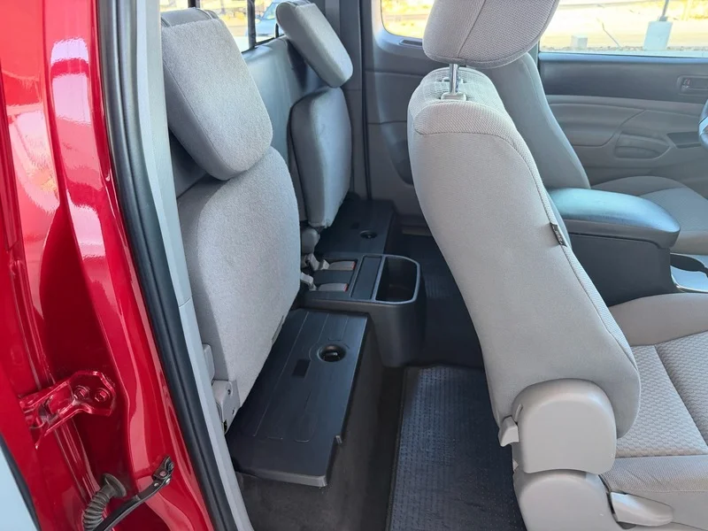 Used 2013 Barcelona Red Met Toyota ACCESS CAB 2WD I4 image 18