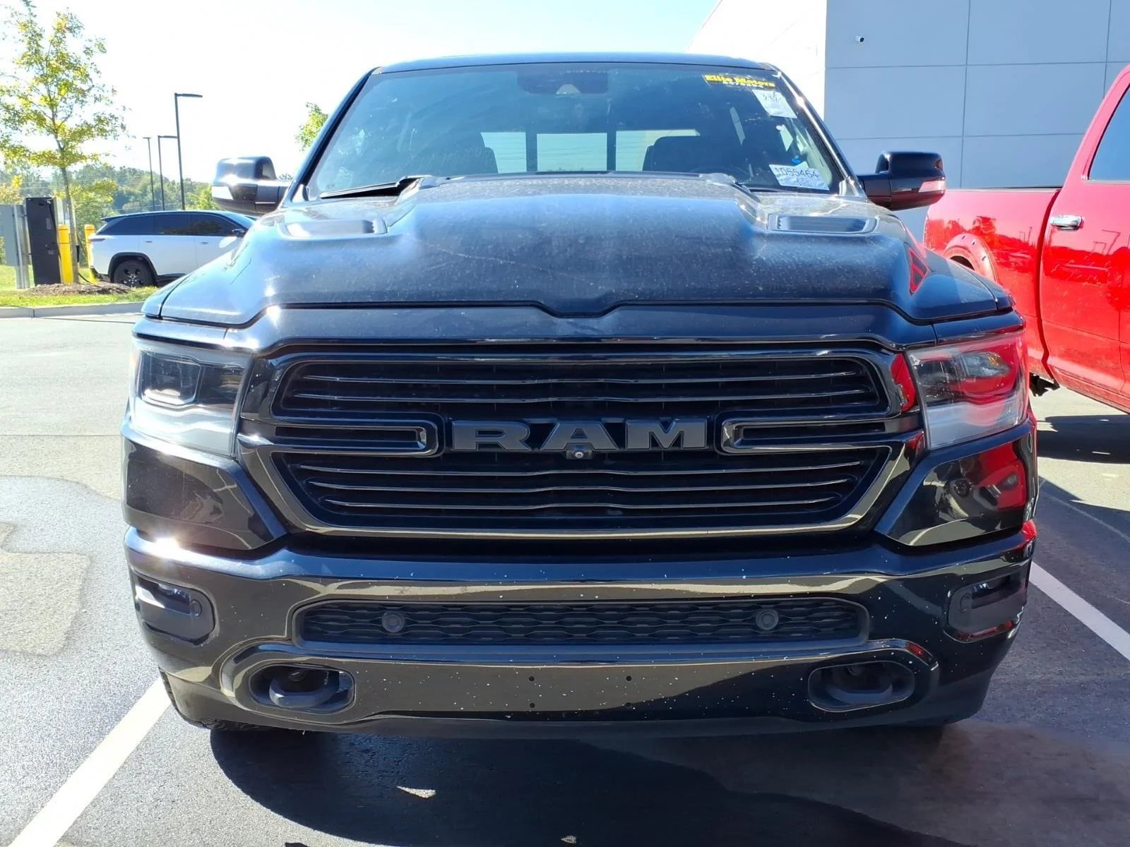 Used 2022 Diamond Black Crystal Pearlcoat Ram Laramie image 4