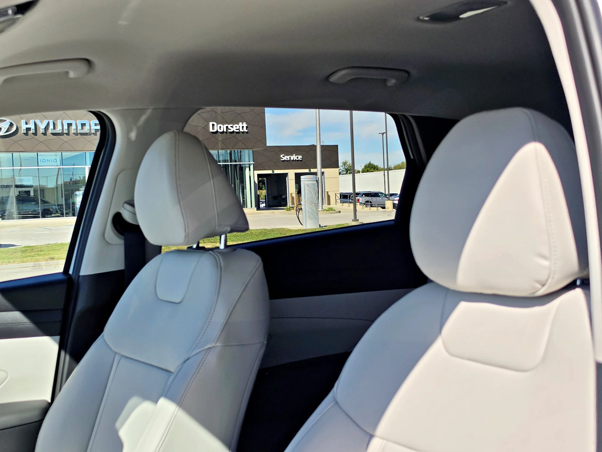 New 2026 Serenity White Pearl Hyundai SEL Plus image 21