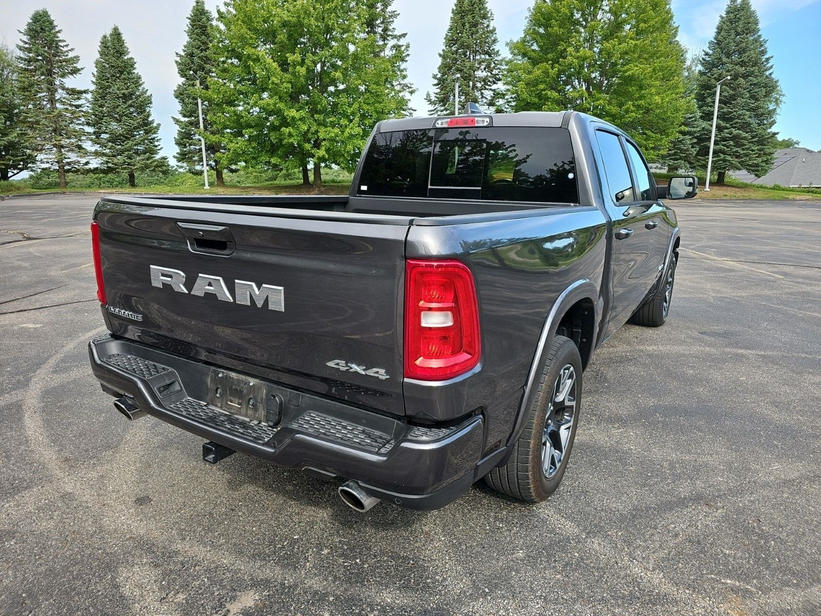 Certified Used 2025 Granite Crystal Metallic Clearcoat Ram Laramie image 5