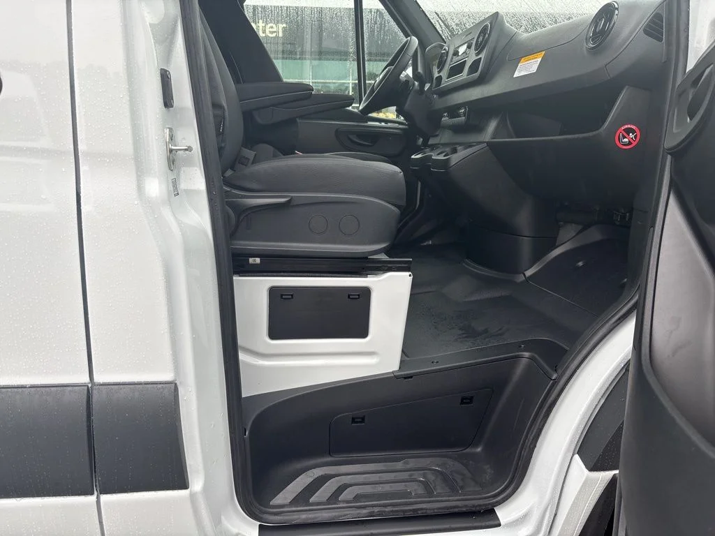 New 2026 Arctic White Mercedes-Benz w/ Ranger Shelving image 27