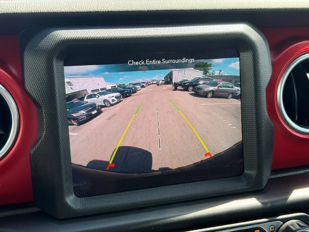 Used 2023 White Jeep Rubicon image 22
