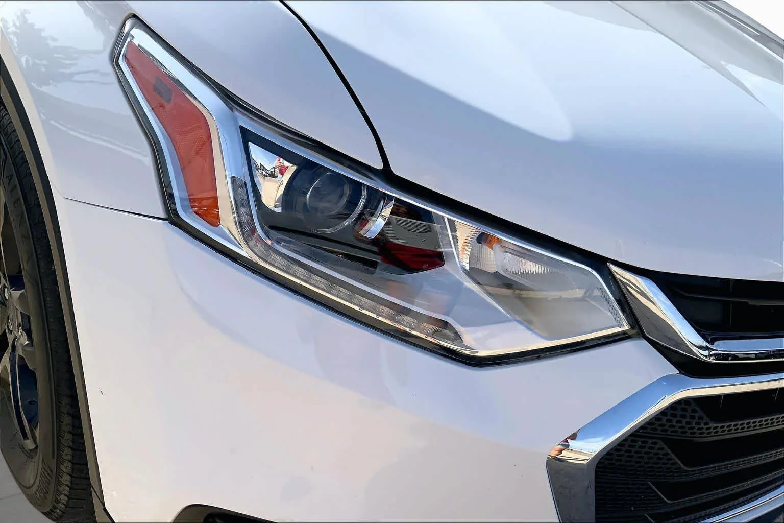 Used 2020 Summit White Chevrolet LS image 26