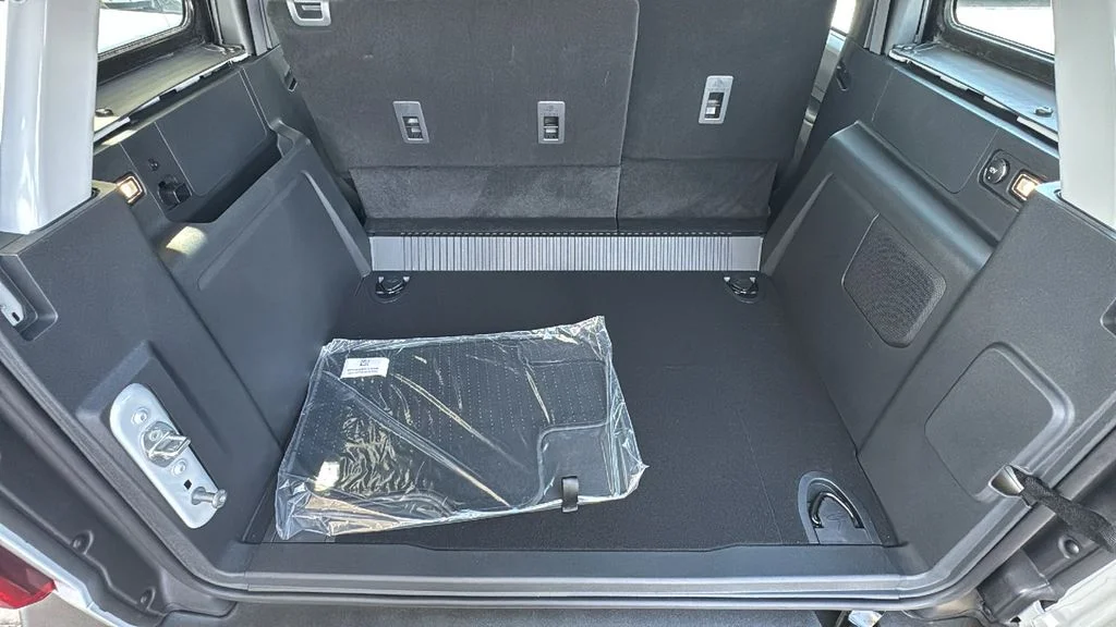New 2026 Avalanche Gray Ford Base image 15
